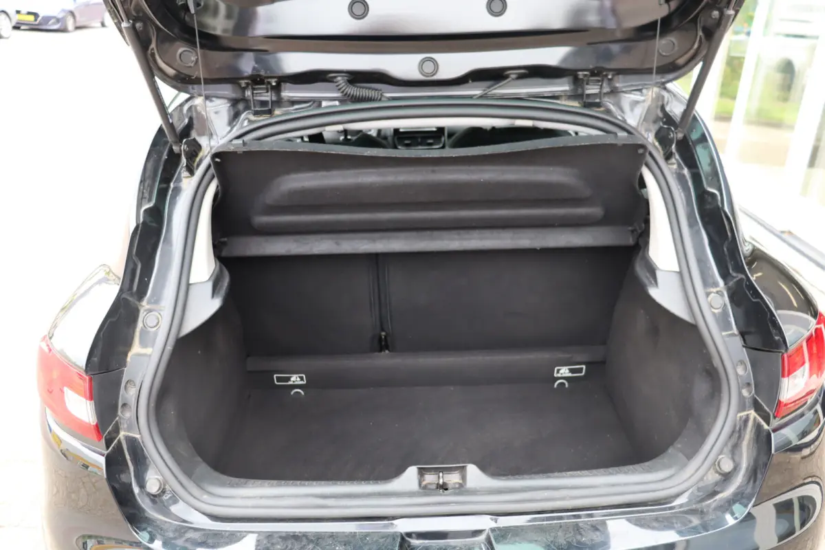 0.9 TCe Limited, Apple Carplay, Airco, Cruise, PDC A, Navi, Prijs is Rijklaar Inclusief 6 Maanden Garantie