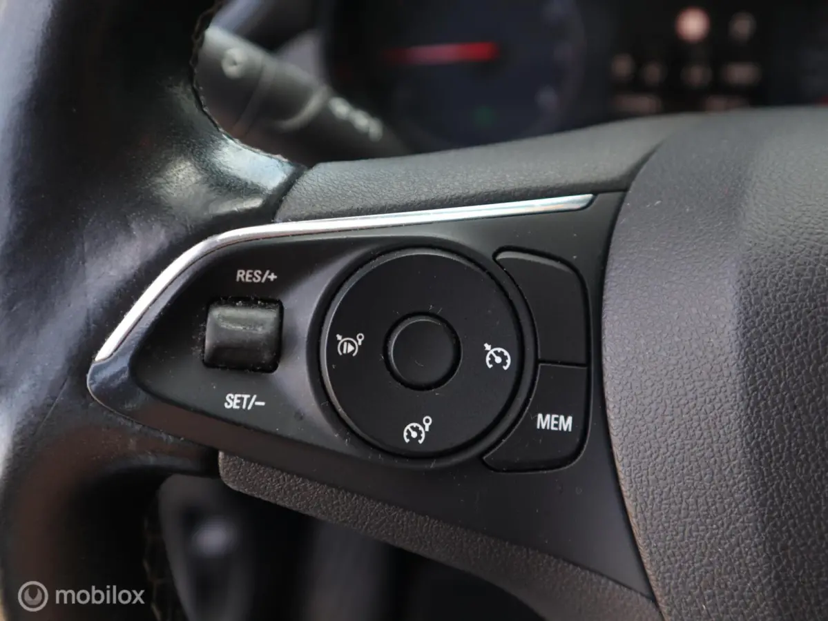 1.2 Turbo 110 PK AUTOMAAT Navigatie|Trekhaak|PDC|LMV|Carplay