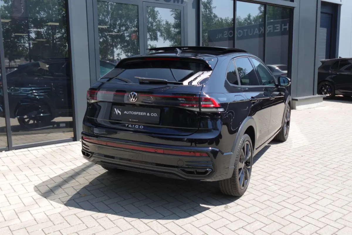 1.5 TSI R-Line PANO KEYLESS CAM