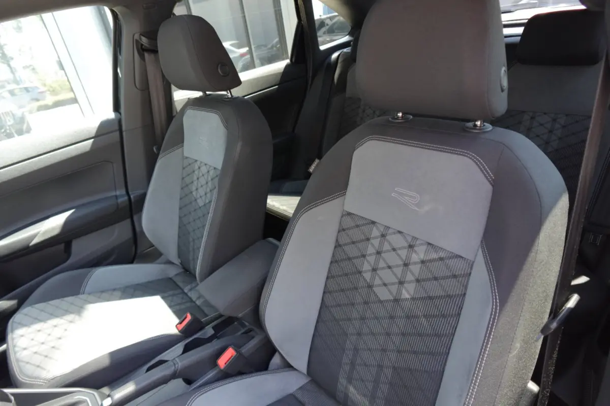 1.5 TSI R-Line PANO CAM CARPLAY'