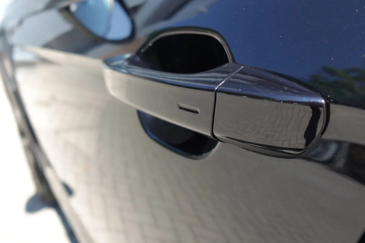 1.5 TSI R-Line PANO KEYLESS CAM