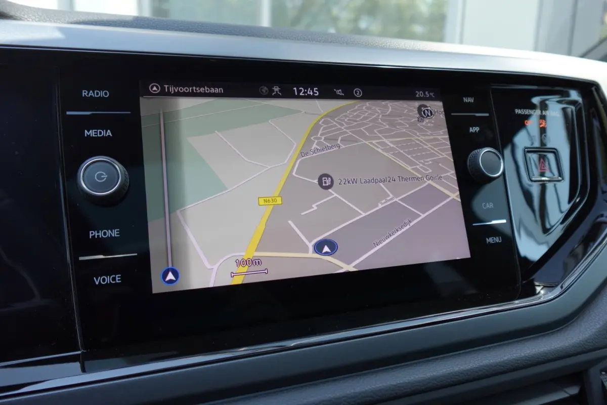 1.5 TSI R-Line PANO KEYLESS CAM