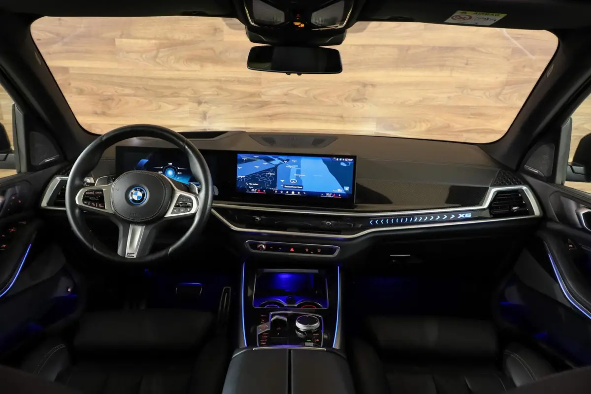 xDrive50e M-Sport|Individual|Skylounge|HUD|360|H&K|Aero|