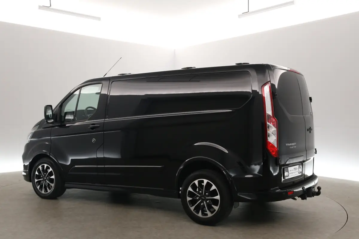 2.0 TDCI Sport 185PK L1H1 | Automaat | Airco | Camera | Cruise | 3 Zits | Trekhaak | Carplay | Xenon
