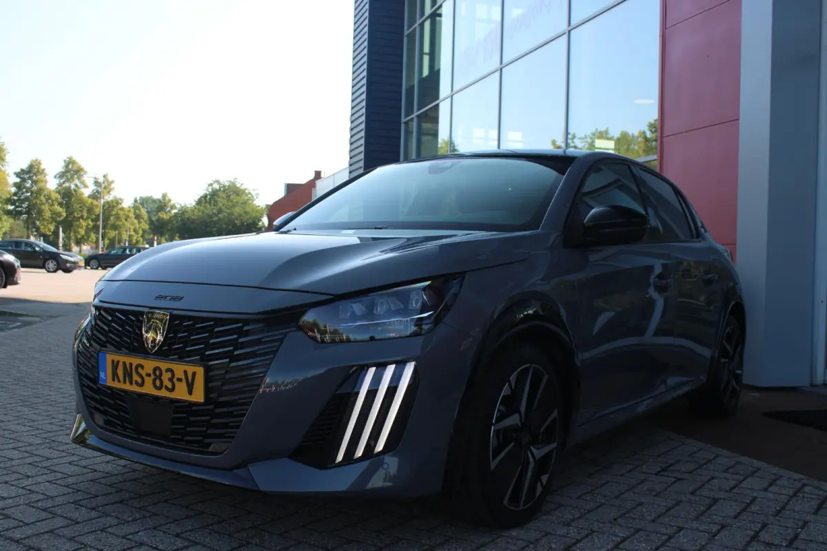 1.2 Hybrid 145PK AUTOMAAT GT PACK | ELEKTRISCH BEDIENBARE BESTUURDERSSTOEL MET MASSAGE FUNCTIE | ALCANTARA BEKLEDING | STOEL VERWARMING | CRUISE CONTROL | DAB+ RADIO | APPLE CARPLAY/ANDROID 