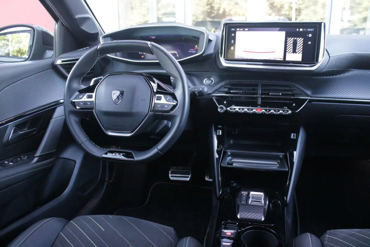1.2 Hybrid 145PK AUTOMAAT GT PACK | ELEKTRISCH BEDIENBARE BESTUURDERSSTOEL MET MASSAGE FUNCTIE | ALCANTARA BEKLEDING | STOEL VERWARMING | CRUISE CONTROL | DAB+ RADIO | APPLE CARPLAY/ANDROID 
