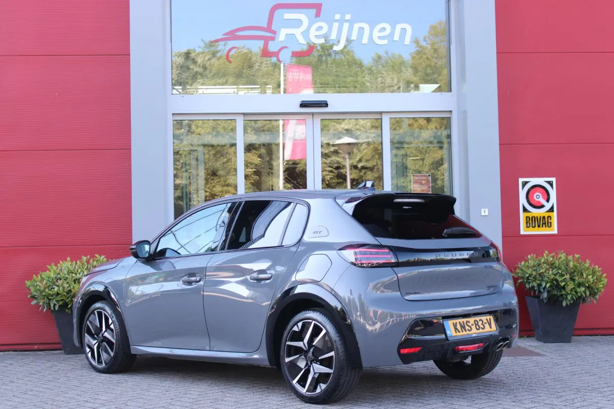 1.2 Hybrid 145PK AUTOMAAT GT PACK | ELEKTRISCH BEDIENBARE BESTUURDERSSTOEL MET MASSAGE FUNCTIE | ALCANTARA BEKLEDING | STOEL VERWARMING | CRUISE CONTROL | DAB+ RADIO | APPLE CARPLAY/ANDROID 