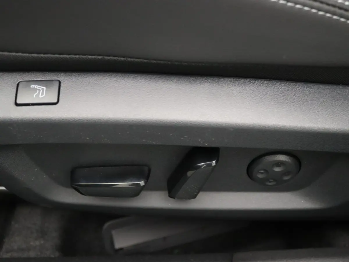 205pk e-Power Tekna Plus Apple Carplay/Android Auto | BOSE