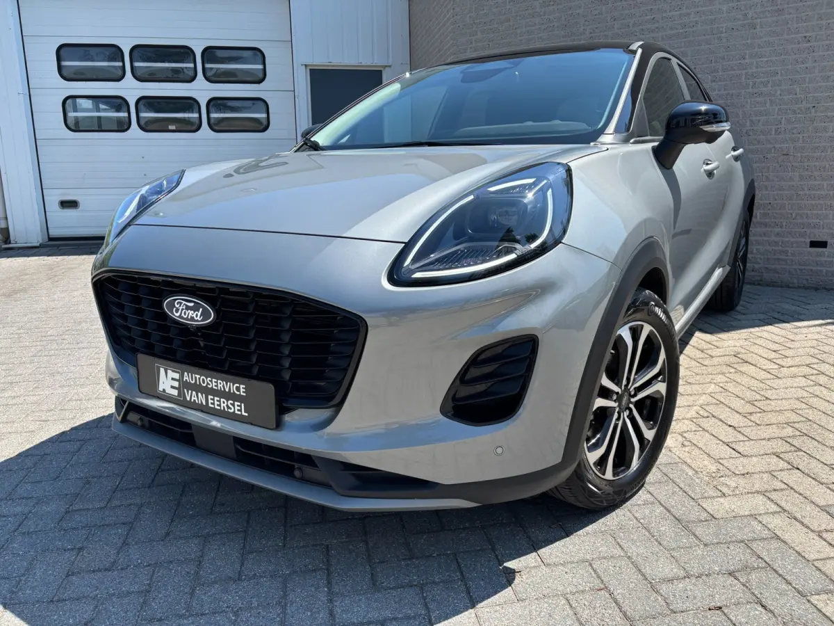 1.0 EcoBoost Titanium CAMERA / ACC / PDC / NAVI / WINTERPACK / WARNINGSYSTEM / LED / DODEHOEKSENSOREN / TWO-TONE