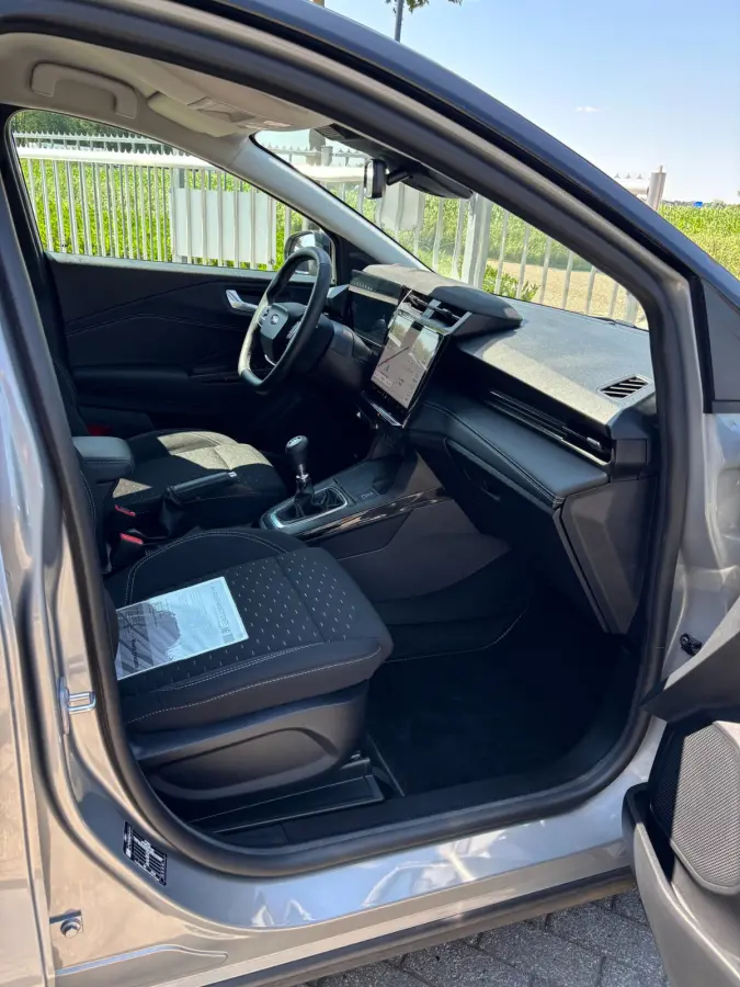 1.0 EcoBoost Titanium CAMERA / ACC / PDC / NAVI / WINTERPACK / WARNINGSYSTEM / LED / DODEHOEKSENSOREN / TWO-TONE