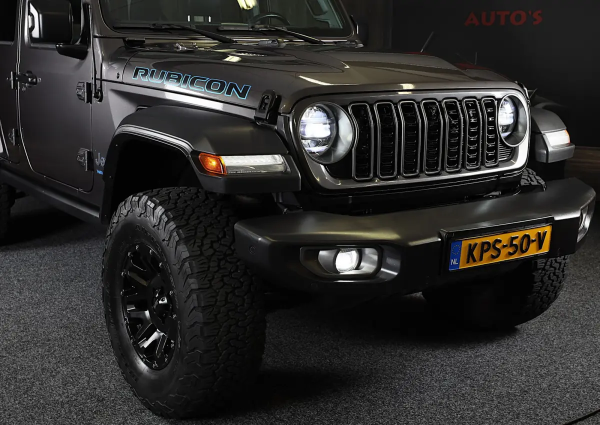 4xe 380 RUBICON Sky One Touch / Verhoogd / 360 Camera / Leder / Acc / Leder / Navi / Led / Pdc / 17 Inch