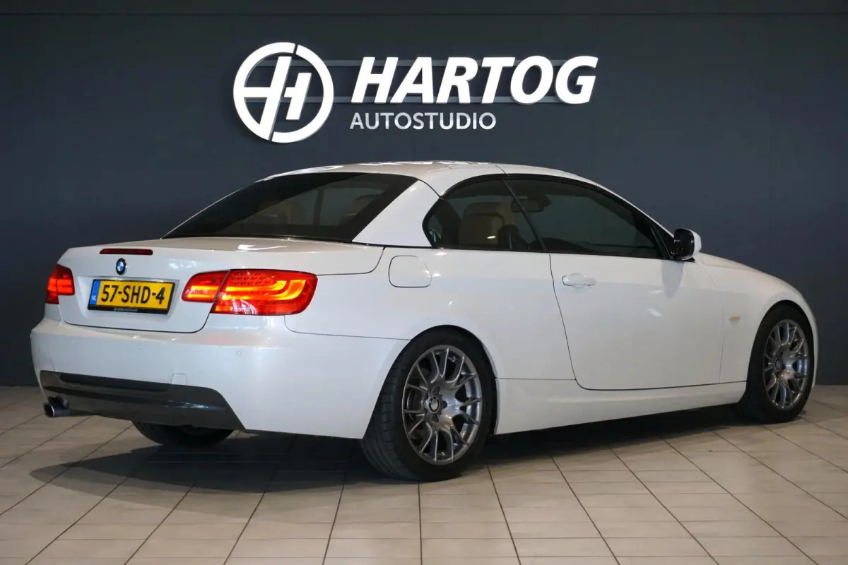 320i Exclusive M Sport * Dealer onderhouden * + SPORTSTOELEN / BI-XENON / BBS / STANDKACHEL