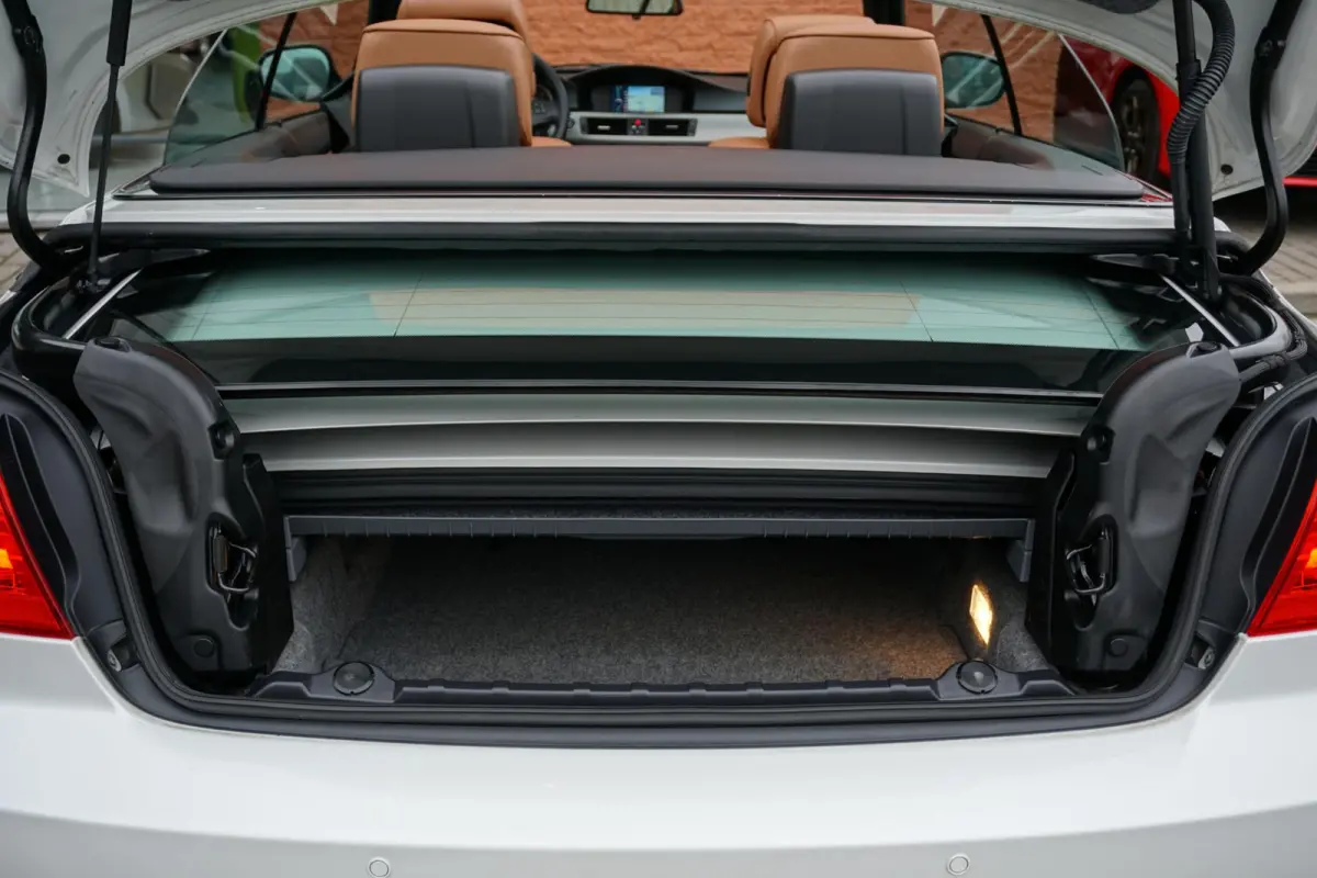 320i Exclusive M Sport * Dealer onderhouden * + SPORTSTOELEN / BI-XENON / BBS / STANDKACHEL