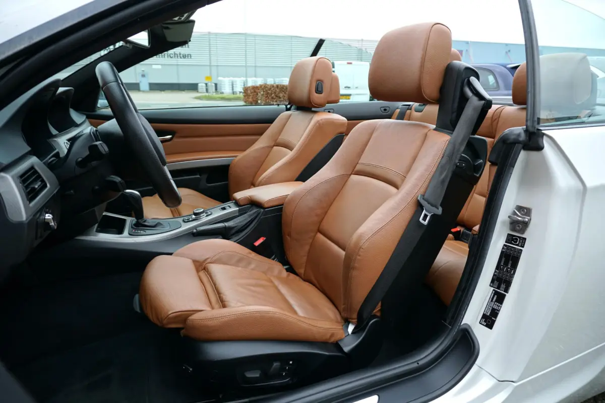 320i Exclusive M Sport * Dealer onderhouden * + SPORTSTOELEN / BI-XENON / BBS / STANDKACHEL