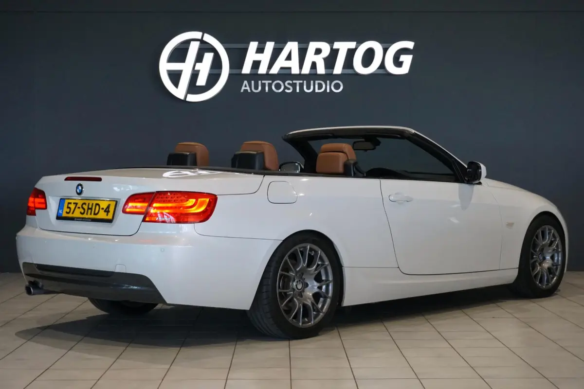 320i Exclusive M Sport * Dealer onderhouden * + SPORTSTOELEN / BI-XENON / BBS / STANDKACHEL