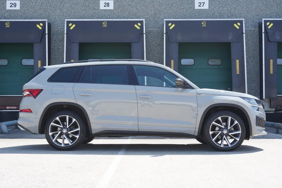 1.5 TSI 150pk DSG Sportline Business | Adaptive Cruise | Stoelverwarming | Trekhaak | LED Matrix