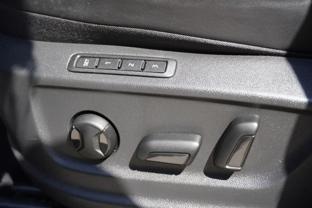 1.5 TSI 150pk DSG Sportline Business | Adaptive Cruise | Stoelverwarming | Trekhaak | LED Matrix