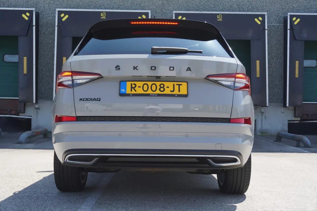 1.5 TSI 150pk DSG Sportline Business | Adaptive Cruise | Stoelverwarming | Trekhaak | LED Matrix