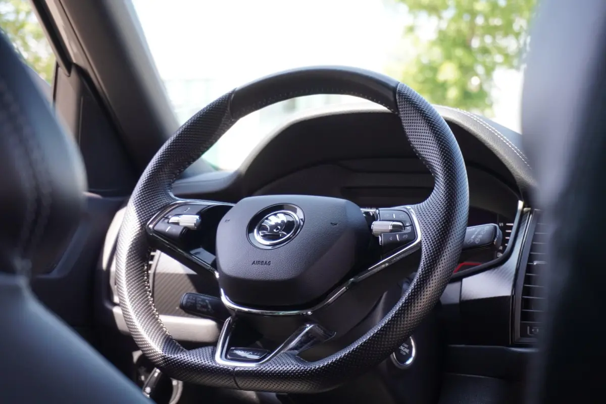 1.5 TSI 150pk DSG Sportline Business | Adaptive Cruise | Stoelverwarming | Trekhaak | LED Matrix