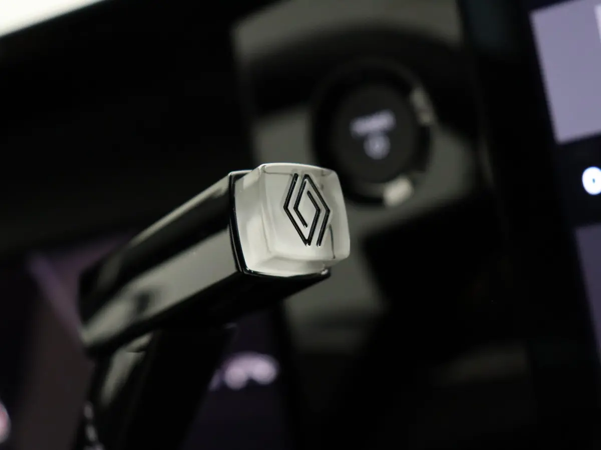 comfort range iconic cinq 52 kWh | Vijf jaar garantie | Stoel- en stuurwielverwarming | Blind spot warning |
