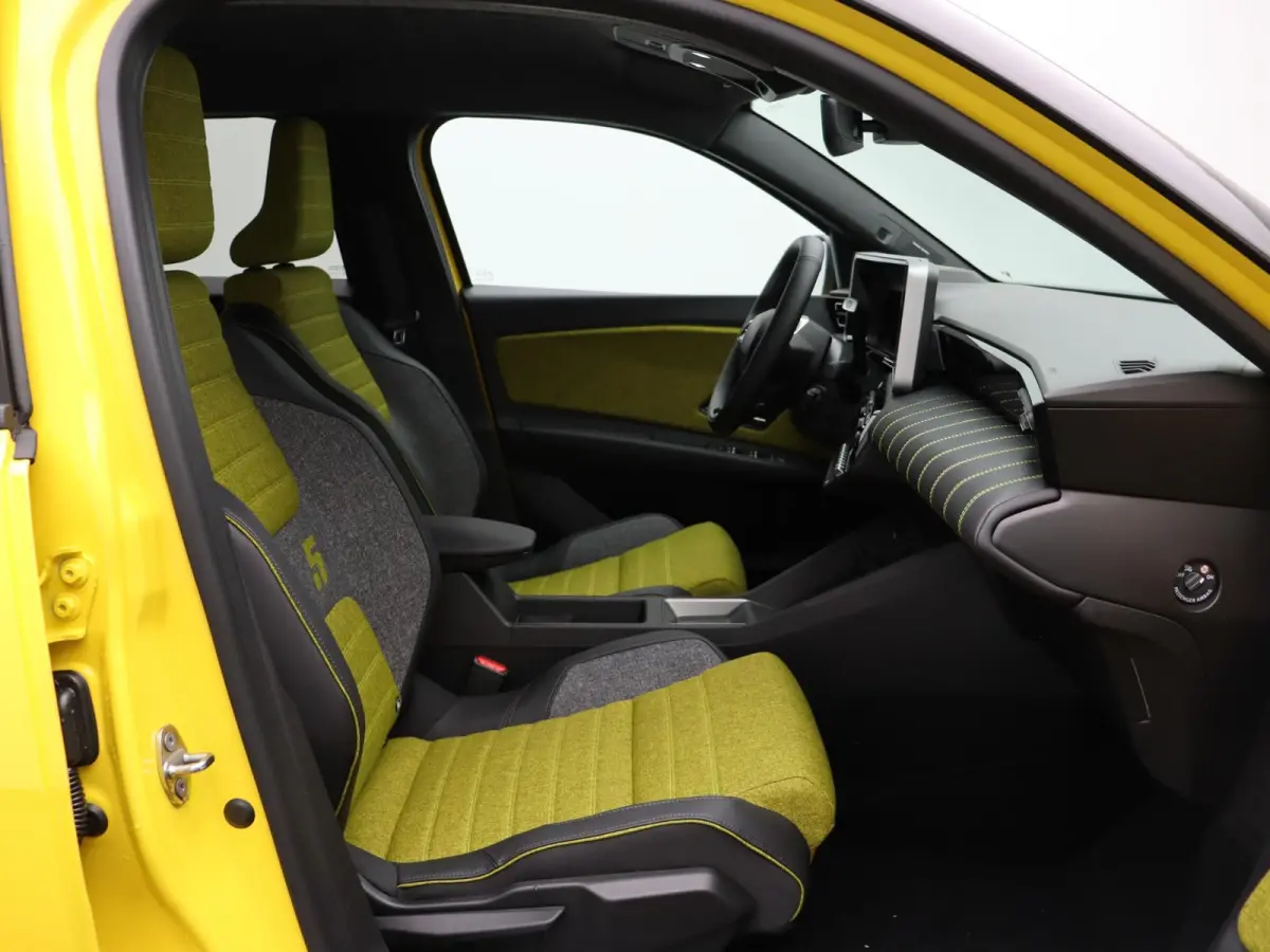 comfort range iconic cinq 52 kWh | Vijf jaar garantie | Stoel- en stuurwielverwarming | Blind spot warning |