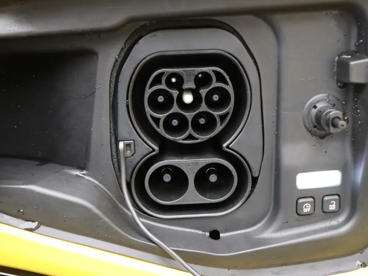 comfort range iconic cinq 52 kWh | Vijf jaar garantie | Stoel- en stuurwielverwarming | Blind spot warning |