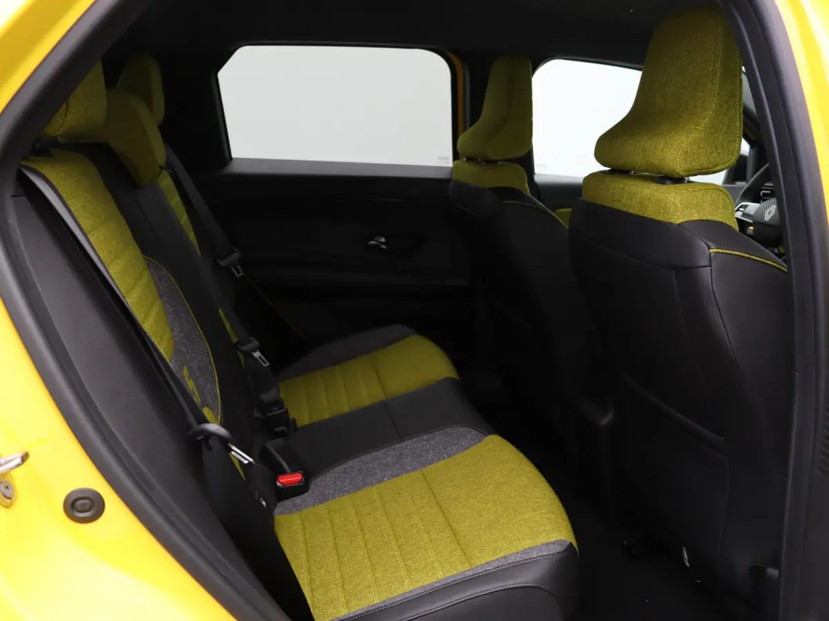 comfort range iconic cinq 52 kWh | Vijf jaar garantie | Stoel- en stuurwielverwarming | Blind spot warning |