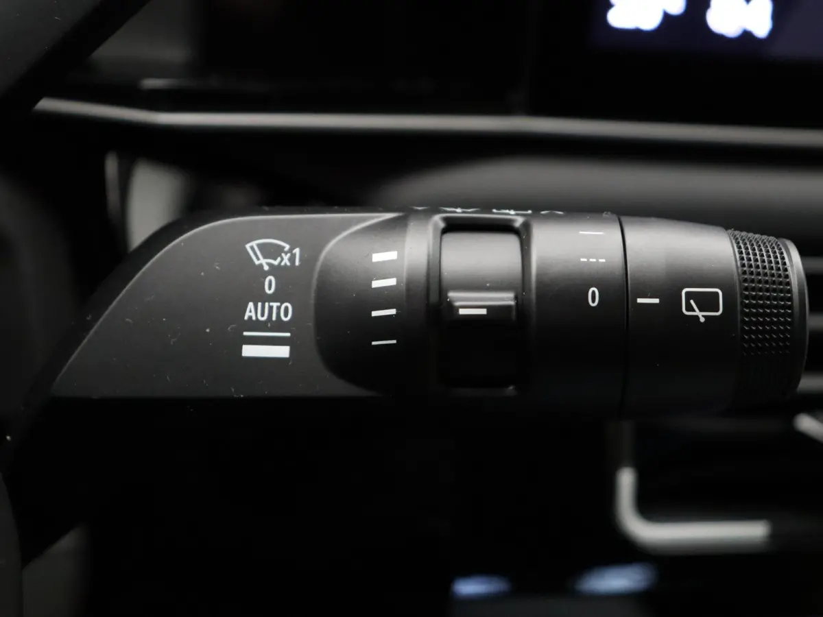 comfort range iconic cinq 52 kWh | Vijf jaar garantie | Stoel- en stuurwielverwarming | Blind spot warning |