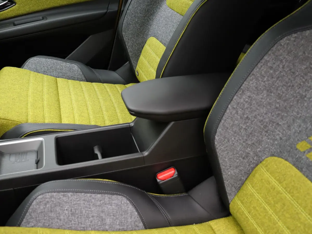 comfort range iconic cinq 52 kWh | Vijf jaar garantie | Stoel- en stuurwielverwarming | Blind spot warning |