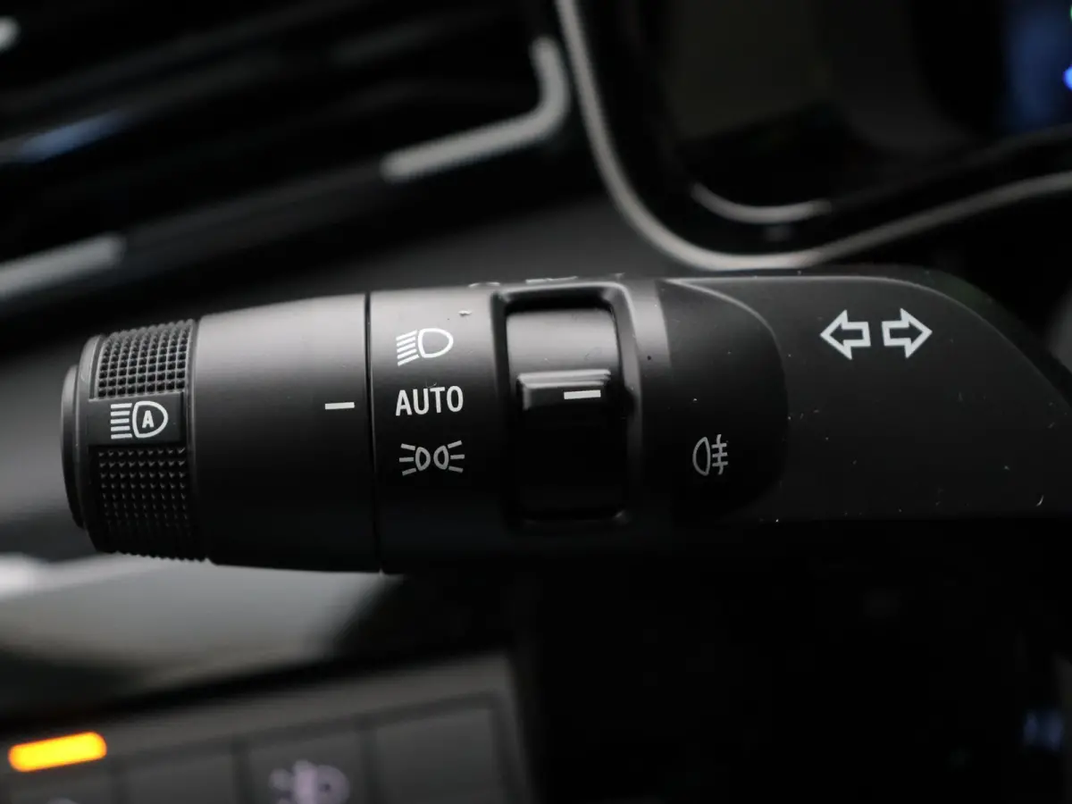 comfort range iconic cinq 52 kWh | Vijf jaar garantie | Stoel- en stuurwielverwarming | Blind spot warning |