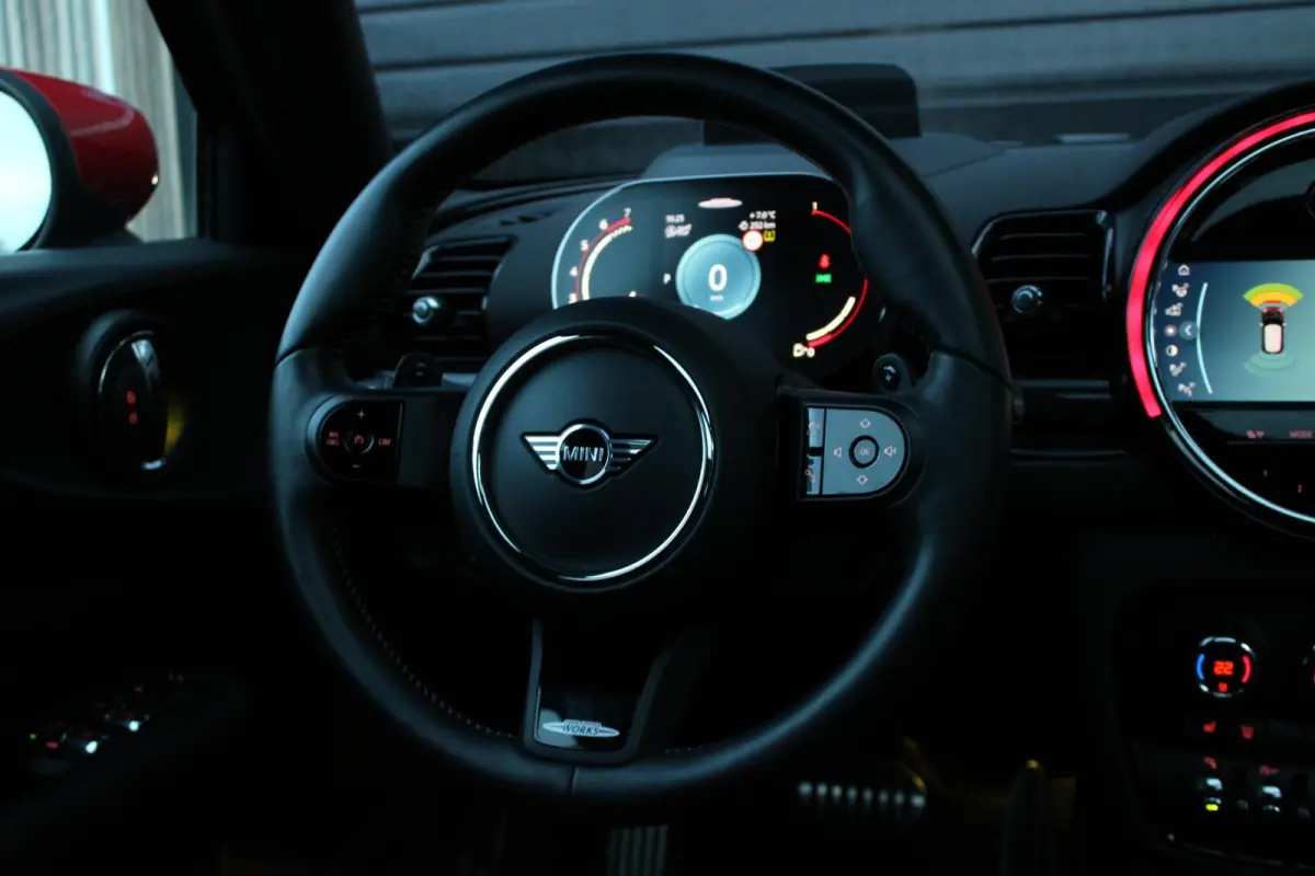 2.0 JCW ALL4 John Cooper Works PANO - HUD - KEYLESS