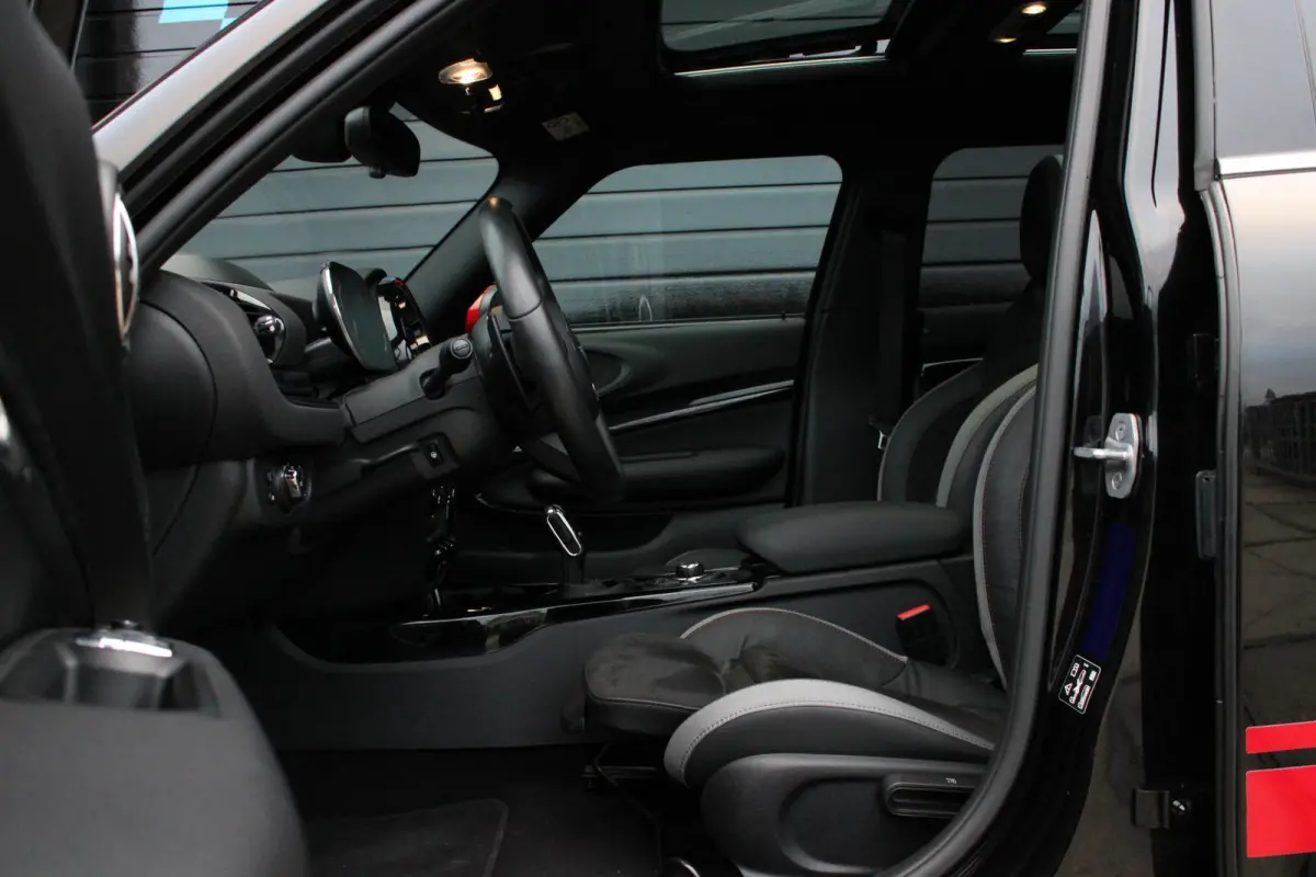 2.0 JCW ALL4 John Cooper Works PANO - HUD - KEYLESS