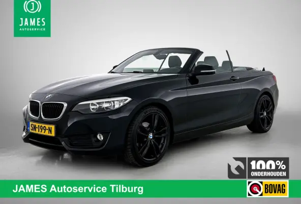 218i Essential NAVI | STOF-LEDER | STOELVERWARMING