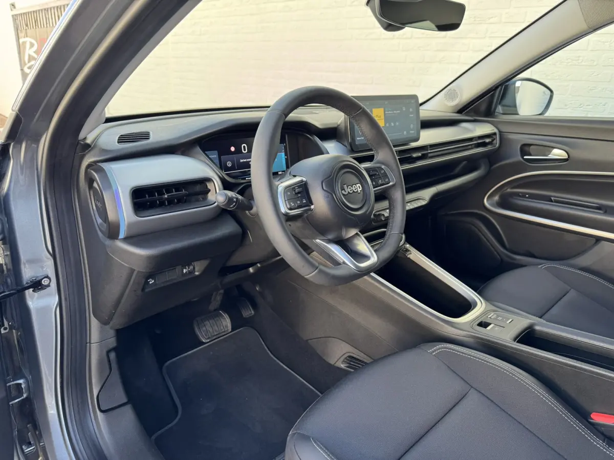 Summit 54 kWh SOH 96% Clima Camera Carplay Adaptive Cruise PDC voor en achter Half Leder