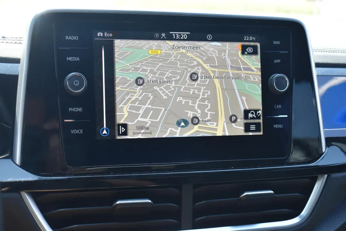 1.0 TSI R-Line 12-2022 | Navigatie | Camera | Massagestoel | 12 mnd BOVAG garantie | Whatsapp 06-53188999