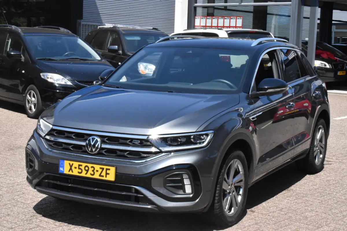 1.0 TSI R-Line 12-2022 | Navigatie | Camera | Massagestoel | 12 mnd BOVAG garantie | Whatsapp 06-53188999