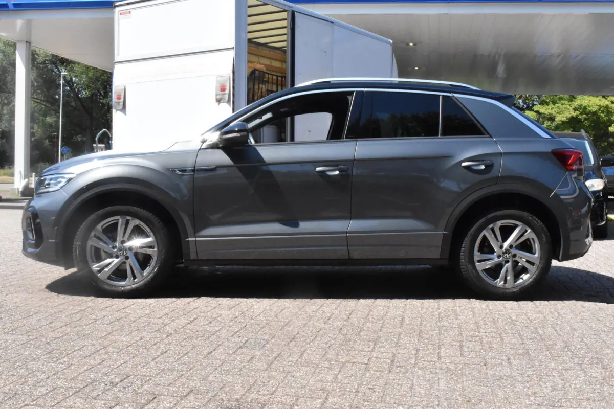 1.0 TSI R-Line 12-2022 | Navigatie | Camera | Massagestoel | 12 mnd BOVAG garantie | Whatsapp 06-53188999