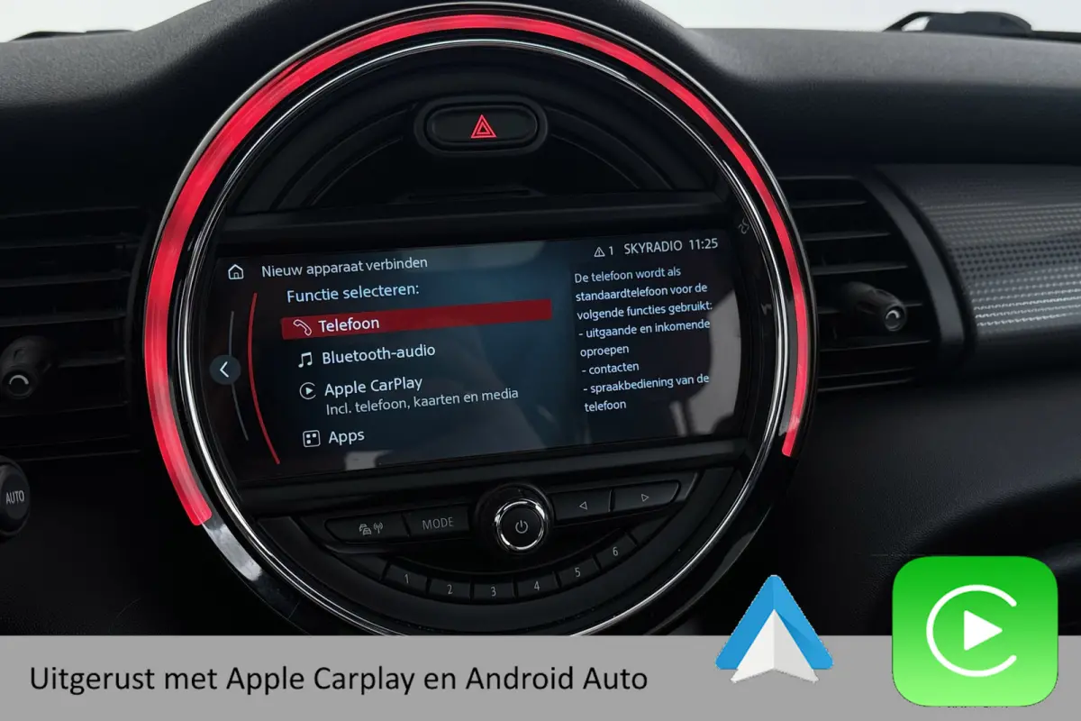 1.5 Cooper Chili | JCW Pakket | Panoramadak | CarPlay | Union Jack Lampen | Climate Control | Sportstoelen | Navi |