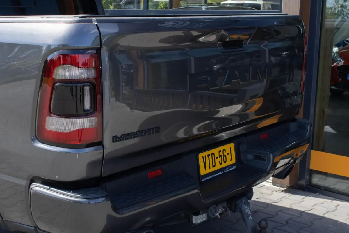 1500 4X4 5.7 V8 4x4 Crew Cab Limited