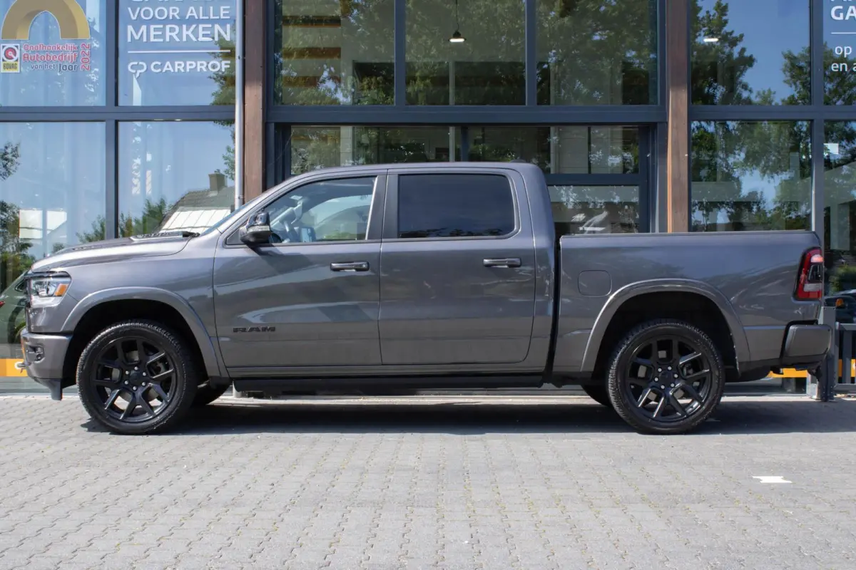 1500 4X4 5.7 V8 4x4 Crew Cab Limited