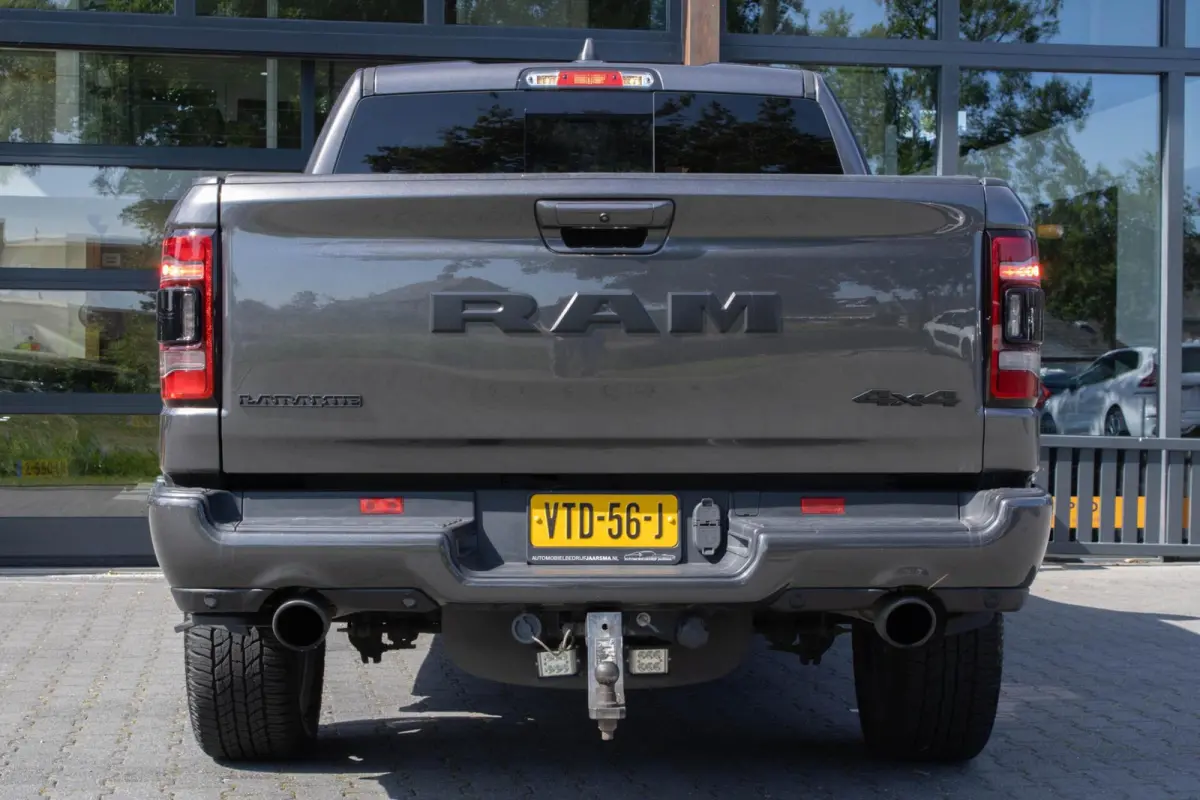 1500 4X4 5.7 V8 4x4 Crew Cab Limited