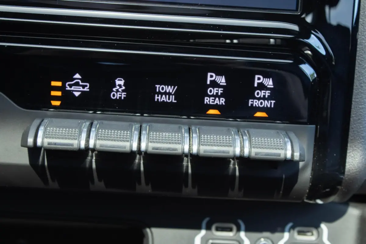 1500 4X4 5.7 V8 4x4 Crew Cab Limited