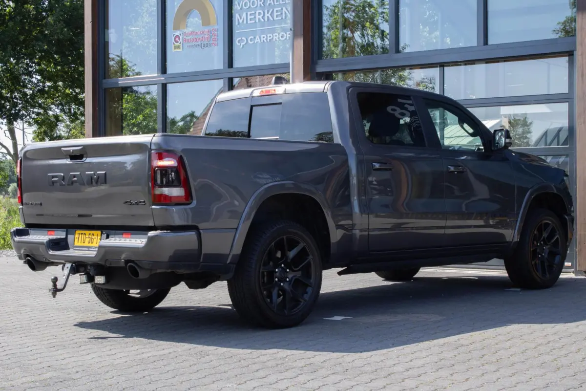 1500 4X4 5.7 V8 4x4 Crew Cab Limited