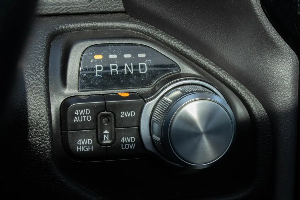 1500 4X4 5.7 V8 4x4 Crew Cab Limited
