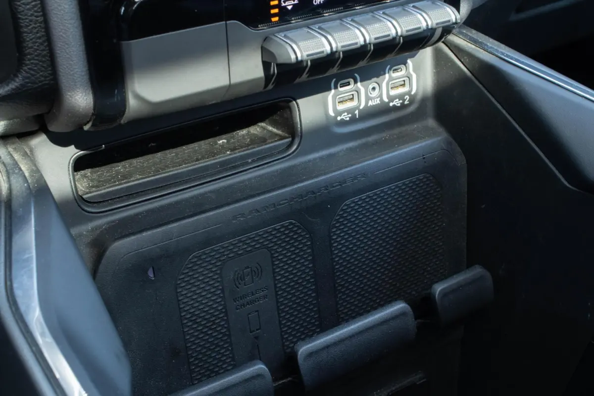 1500 4X4 5.7 V8 4x4 Crew Cab Limited