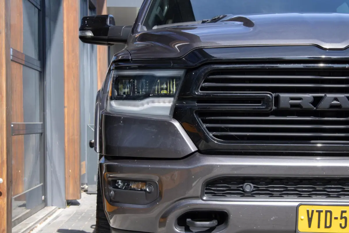 1500 4X4 5.7 V8 4x4 Crew Cab Limited