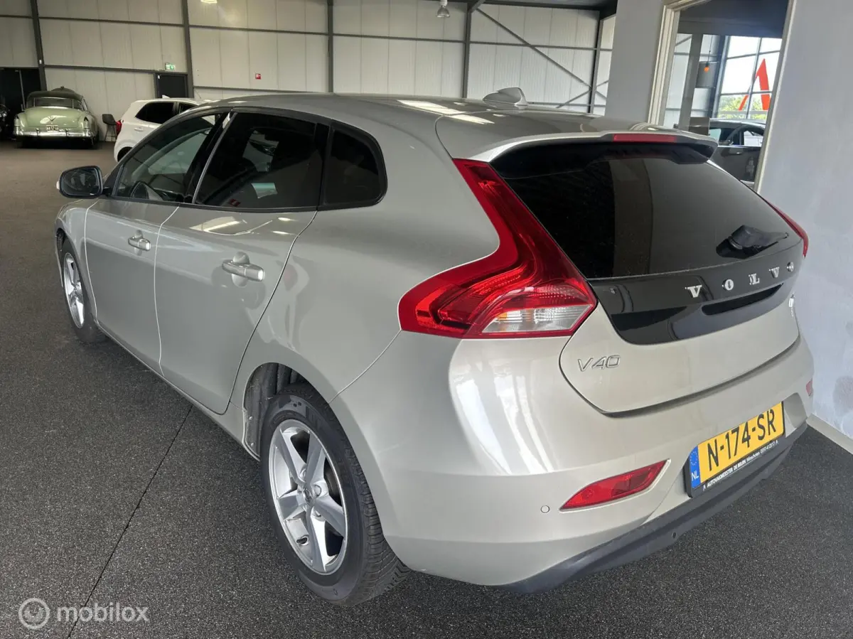 2.0 D2 [ excellent condition! ]
