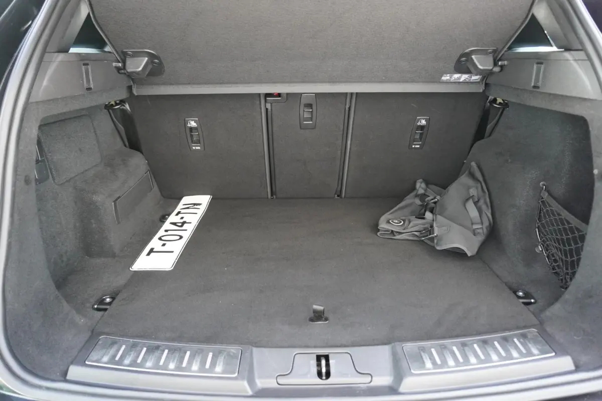 1.5 P300e PHEV AWD Autobiography | Voor + Achter Stoelverwarming | Trekhaak | Meridan Audio