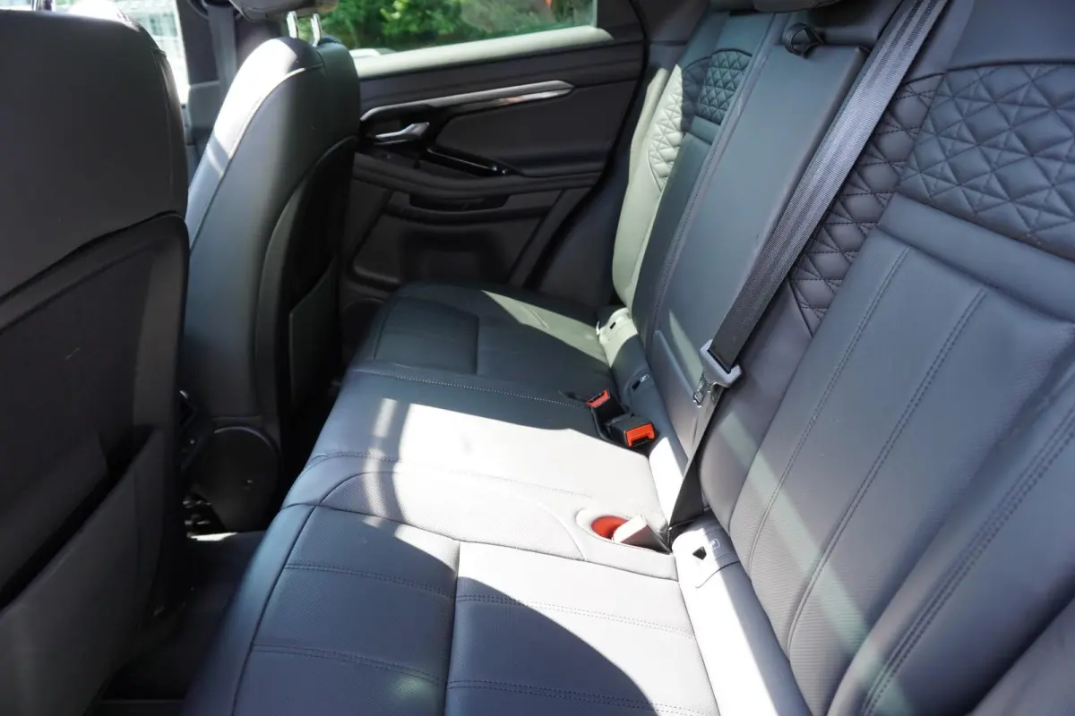 1.5 P300e PHEV AWD Autobiography | Voor + Achter Stoelverwarming | Trekhaak | Meridan Audio