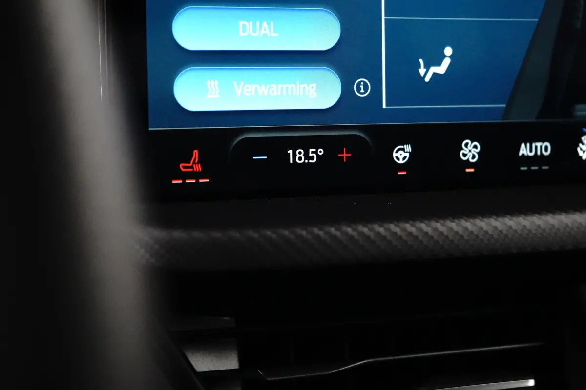 Plug-In Hybrid ST-Line X 243pk | Panoramadak | Winter Pack | Wegkl. Trekhaak | All Season |